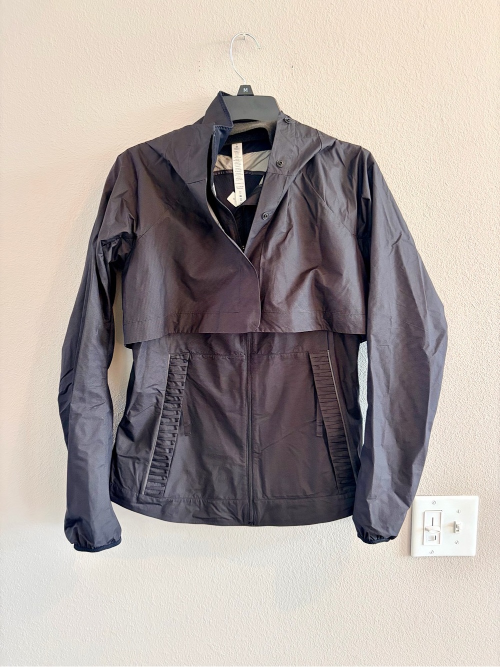 lululemon athletica Black The Best Vest Jacket Hooded NWT Size 6